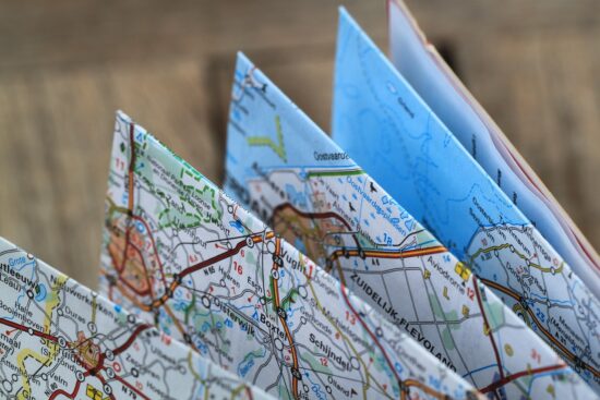 scopri i migliori itinerari in italia: dai classici percorsi artistici e culturali a suggestive avventure enogastronomiche. pianifica il tuo viaggio da sogno in questo paese ricco di storia, bellezze naturali e tradizioni uniche.