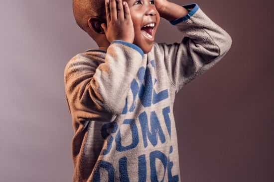 esplora l'arte della portraiture, un'affascinante forma di espressione visiva che cattura l'essenza e la personalità del soggetto. scopri tecniche, stili e storie dietro i ritratti celeberrimi e lasciati ispirare dalla bellezza dei volti immortalati nel tempo.