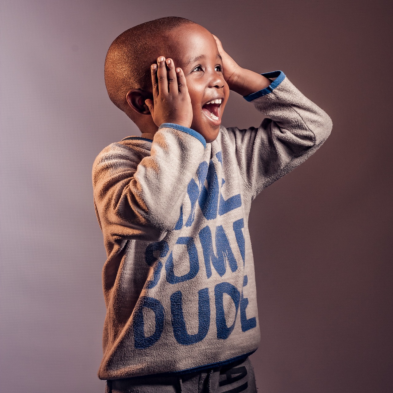 esplora l'arte della portraiture, un'affascinante forma di espressione visiva che cattura l'essenza e la personalità del soggetto. scopri tecniche, stili e storie dietro i ritratti celeberrimi e lasciati ispirare dalla bellezza dei volti immortalati nel tempo.