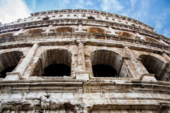 scopri le meraviglie delle città italiane: arte, storia e cultura si intrecciano nelle strade di roma, venezia, firenze e milano. un viaggio indimenticabile tra tradizioni e modernità.