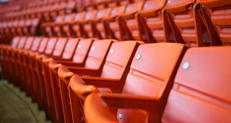 scopri eventi culturali affascinanti che arricchiscono la tua esperienza. partecipa a festival, mostre d'arte e spettacoli che celebrano la diversità e la creatività della cultura.