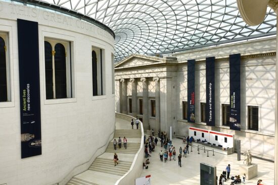 scopri la ricchezza culturale dei musei, dove l'arte, la storia e la scienza si incontrano. esplora le collezioni uniche e le esposizioni straordinarie che raccontano storie affascinanti. visita i musei della tua città o del mondo e lasciati ispirare dalla bellezza e dalla creatività.