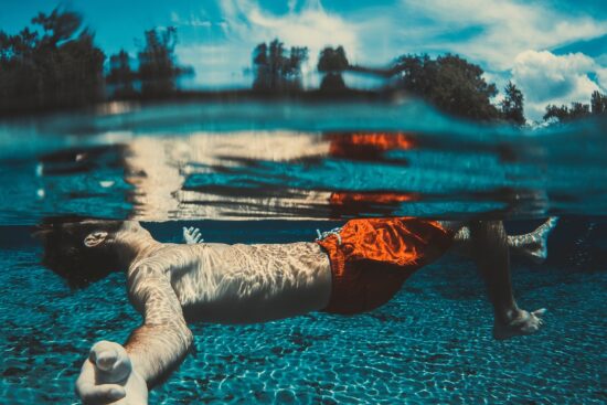 scopri il meraviglioso mondo del nuoto! impara tecniche, benefici e consigli per migliorare le tue abilità in acqua. unisciti a noi per esplorare stili, gare e il piacere di nuotare!