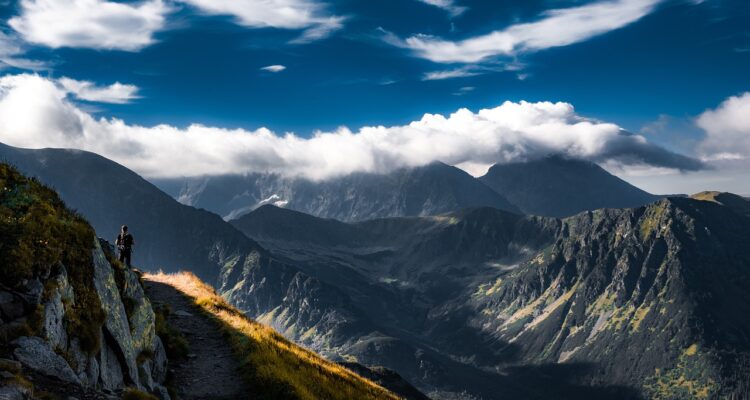 scopri come le comunità di viaggio possono arricchire le tue avventure. unisciti a gruppi di appassionati, condividi esperienze, consigli di viaggio e trova ispirazione per la tua prossima meta.