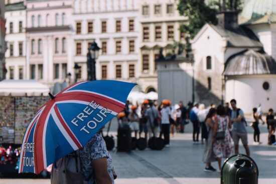 esplora il mondo con le nostre visite guidate entusiasmanti. scopri luoghi iconici, immergiti nella cultura locale e vivi esperienze indimenticabili con guide esperte.