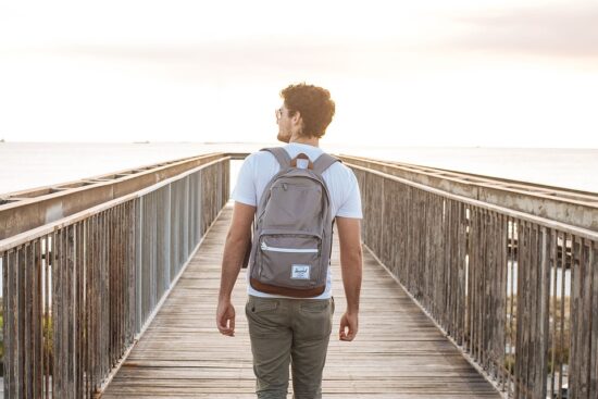 scopri l'emozione del viaggio da solo: avventure indimenticabili, opportunità di crescita personale e la chance di esplorare il mondo secondo i tuoi ritmi. parti per una nuova esperienza di solo travel!